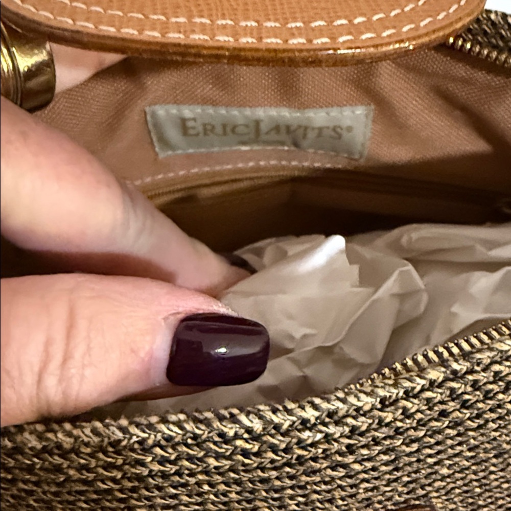 Eric Javits Stylish Brown and Tan Women's Bag - Picture 4 of 4